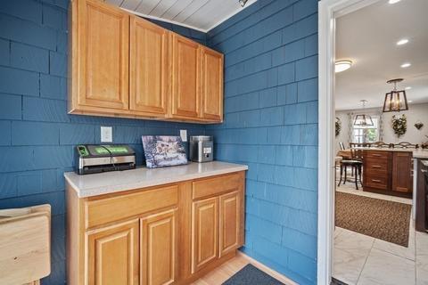 56 Dimmick St, Springfield, MA 01109 photo 10