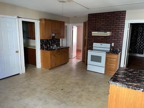 1195 Grattan St, Chicopee, MA 01013 photo 11