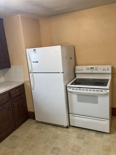 11 Sawyer St, Methuen, MA 01844 photo 5