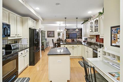 100 Kirkbride Dr #124, Danvers, MA 01923 photo 12