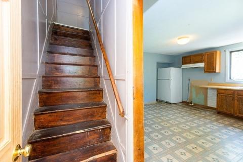 7 Pleasant Ave, Danvers, MA 01923 photo 13