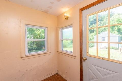 7 Pleasant Ave, Danvers, MA 01923 photo 12