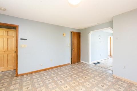7 Pleasant Ave, Danvers, MA 01923 photo 8