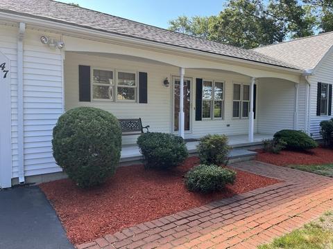 47 George St, Mendon, MA 01756 photo 3
