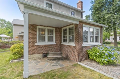 58 Webber St, Springfield, MA 01108 photo 3