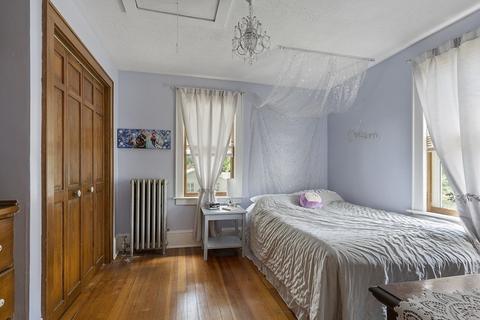 58 Webber St, Springfield, MA 01108 photo 11