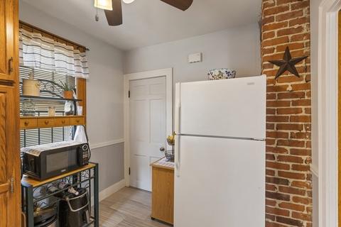 58 Webber St, Springfield, MA 01108 photo 8