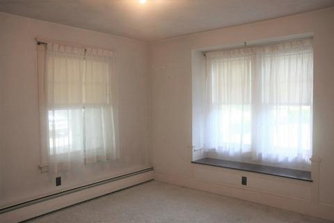 30 Standish St, Worcester, MA 01604 photo 8