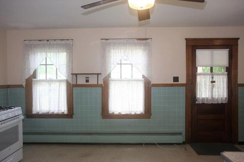 30 Standish St, Worcester, MA 01604 photo 6