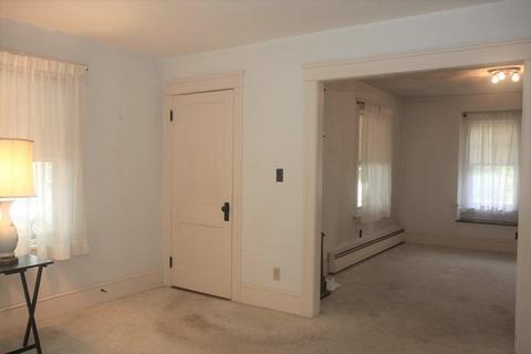 30 Standish St, Worcester, MA 01604 photo 13