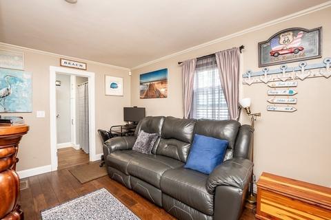17 Graham St, Wareham, MA 02571 photo 4