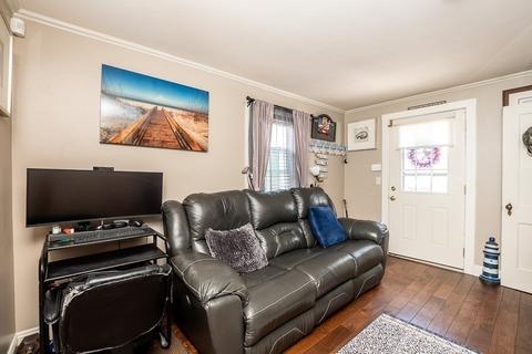 17 Graham St, Wareham, MA 02571 photo 5