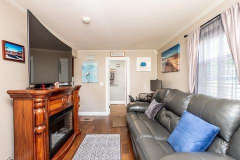 17 Graham St, Wareham, MA 02571 photo 3