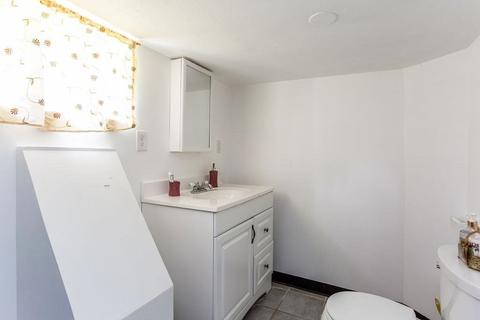 66 Clantoy St, Springfield, MA 01104 photo 26