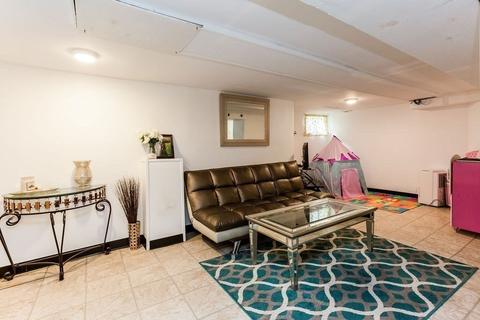 66 Clantoy St, Springfield, MA 01104 photo 24