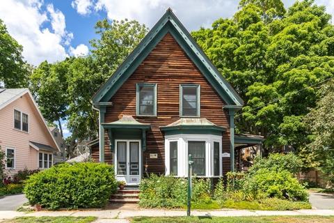 322 Haven St, Reading, MA 01867 photo 2