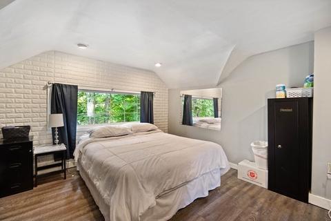 175 Wilbraham Rd, Springfield, MA 01109 photo 14