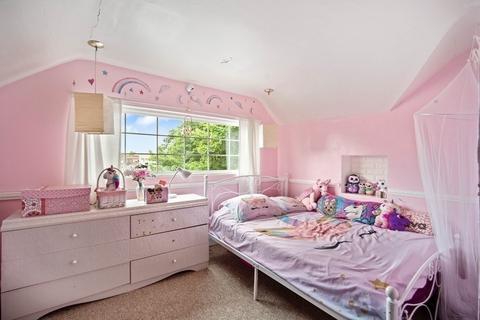 175 Wilbraham Rd, Springfield, MA 01109 photo 25