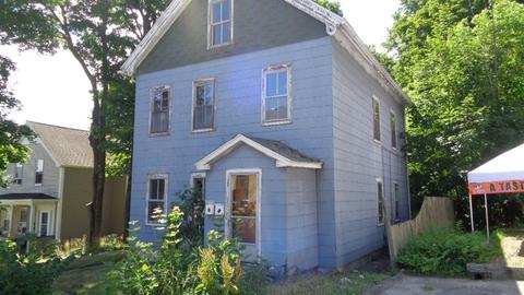 33 Stebbins St, Worcester, MA 01607 photo 1