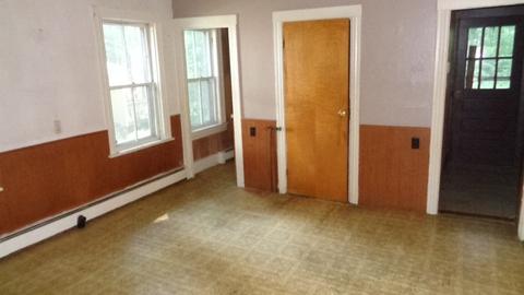 33 Stebbins St, Worcester, MA 01607 photo 2