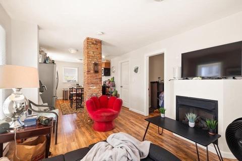 5 Beacon St, Gloucester, MA 01930 photo 6