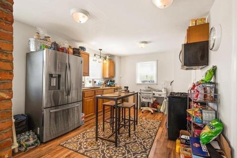 5 Beacon St, Gloucester, MA 01930 photo 9
