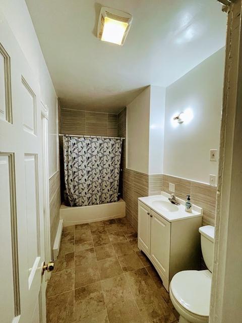 51 Acushnet Ave, Springfield, MA 01105 photo 3