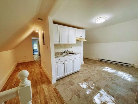 51 Acushnet Ave, Springfield, MA 01105 photo 15