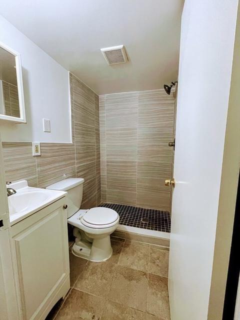 51 Acushnet Ave, Springfield, MA 01105 photo 13