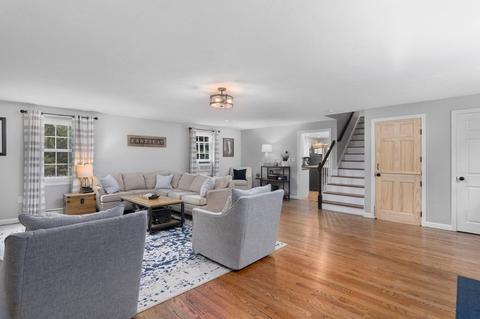 741 Summer St, Franklin, MA 02038 photo 3