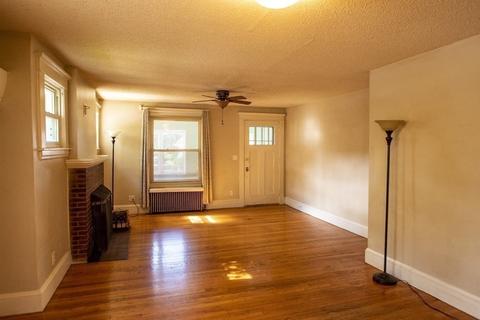 1341 Bay St, Springfield, MA 01109 photo 7