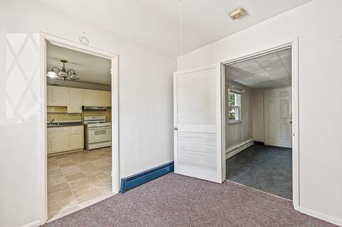803 Bradley Rd, Springfield, MA 01109 photo 7