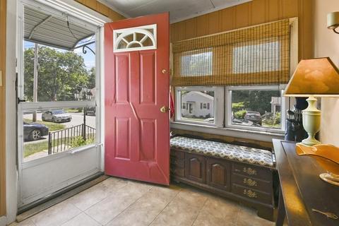 24 Edlin St, Worcester, MA 01603 photo 2