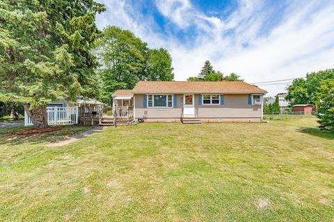 75 Sampson St, Chicopee, MA 01020 photo 1