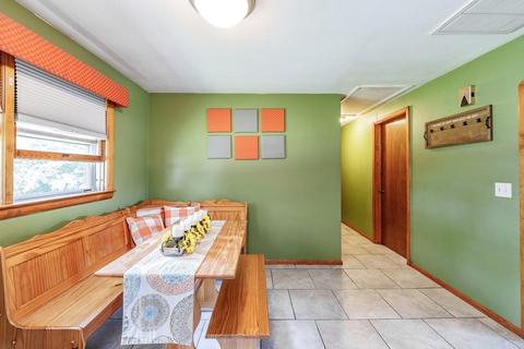 75 Sampson St, Chicopee, MA 01020 photo 5