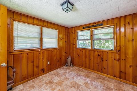 75 Sampson St, Chicopee, MA 01020 photo 21