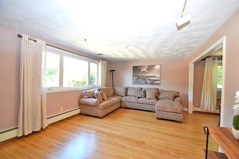 2 Eagle Rock Rd, Randolph, MA 02368 photo 4