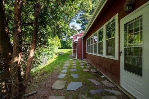 5 Carter Rd, Worcester, MA 01609 photo 2