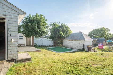 185 Sprague St, Fall River, MA 02724 photo 8
