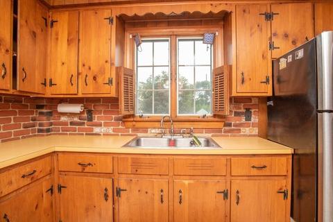 185 Sprague St, Fall River, MA 02724 photo 12
