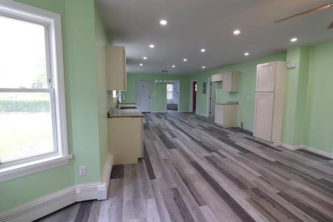 106 Howland St, Fall River, MA 02723 photo 16