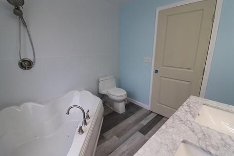 106 Howland St, Fall River, MA 02723 photo 18
