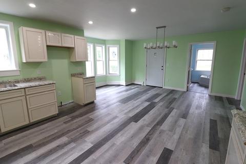 106 Howland St, Fall River, MA 02723 photo 9