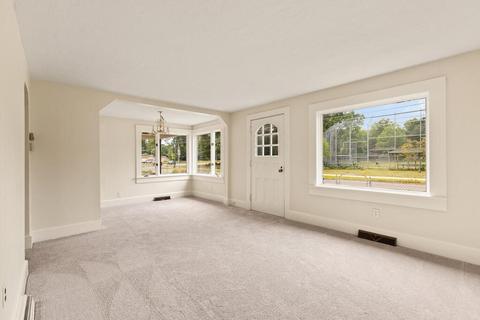 136 Great Rd, Maynard, MA 01754 photo 2