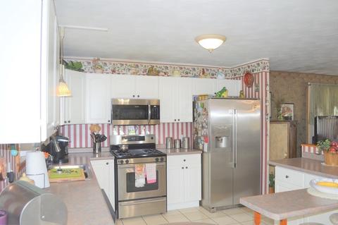 589 2nd St, Fall River, MA 02721 photo 3