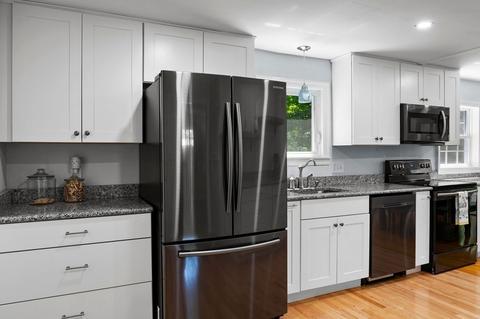 1559 Plumtree Rd, Springfield, MA 01119 photo 8