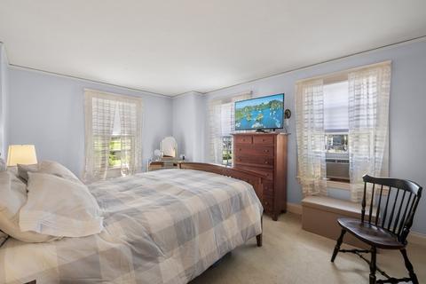 47 Locust St, Marblehead, MA 01945 photo 31
