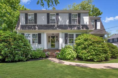 47 Locust St, Marblehead, MA 01945 photo 2
