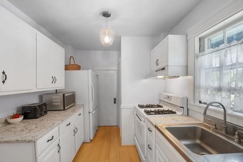 47 Locust St, Marblehead, MA 01945 photo 23
