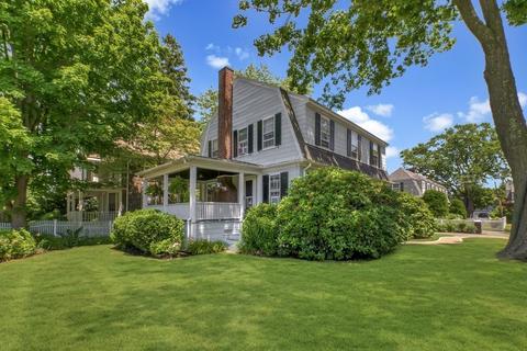 47 Locust St, Marblehead, MA 01945 photo 4